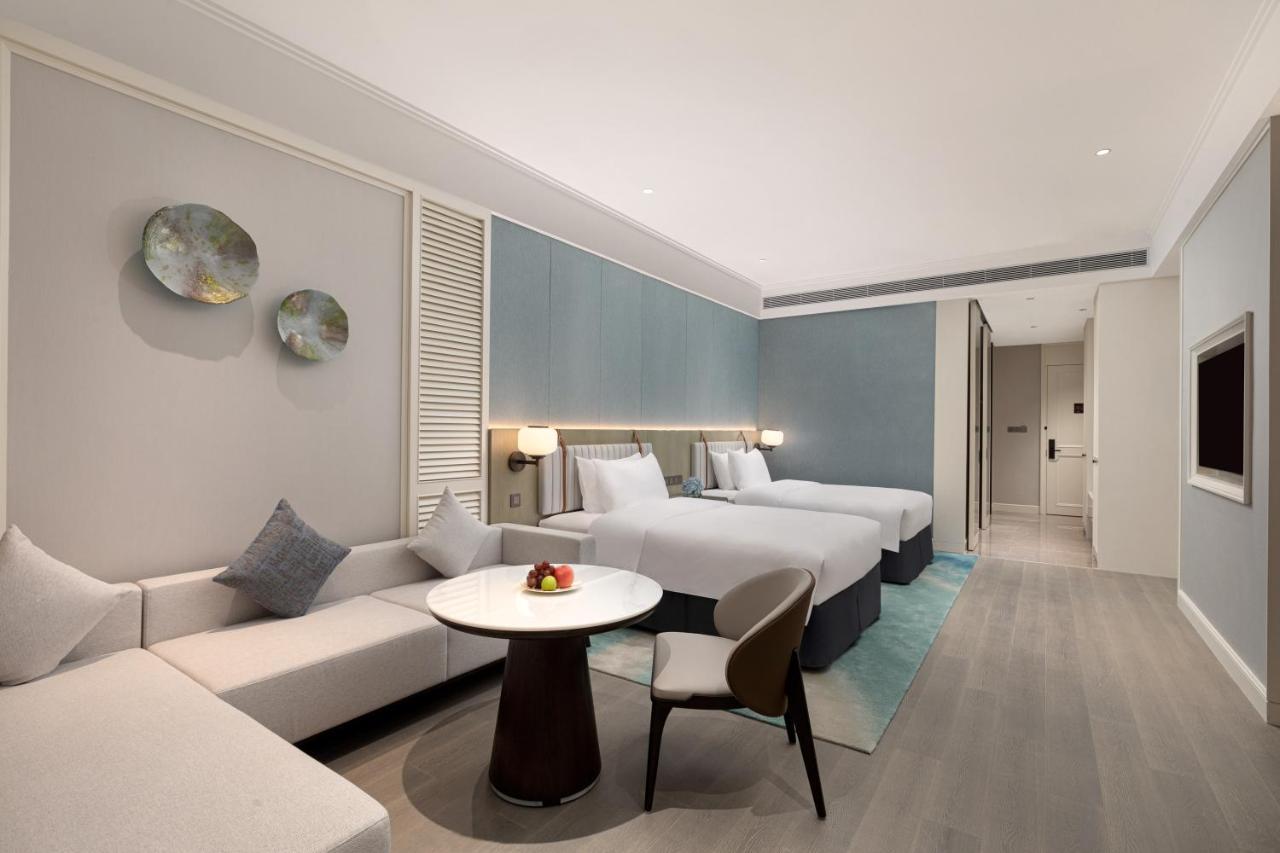 Xiamen International Seaside Hotel -Hotel Corridor Leads To The Stone Exhibition Hall Exterior foto