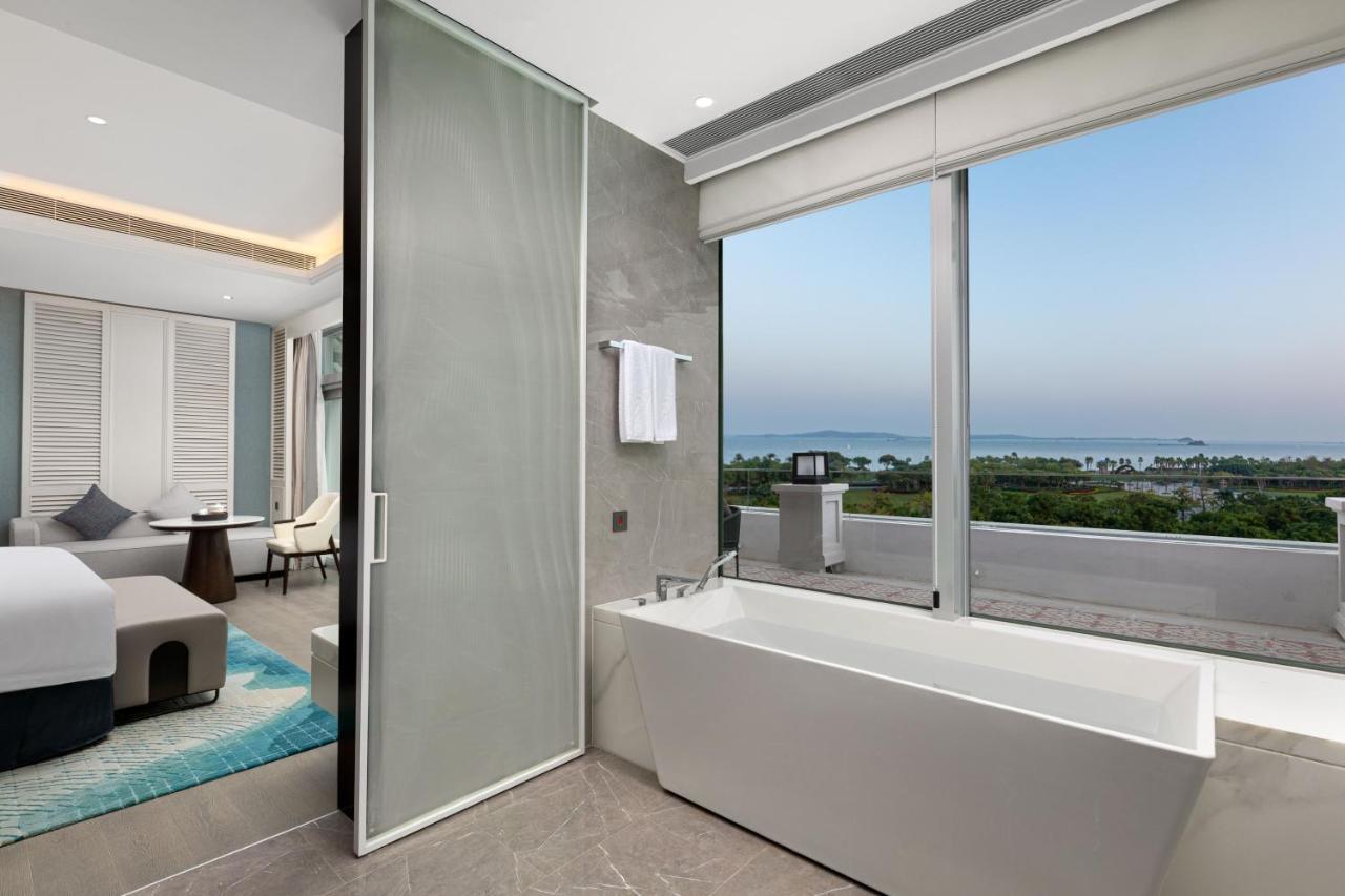 Xiamen International Seaside Hotel -Hotel Corridor Leads To The Stone Exhibition Hall Exterior foto
